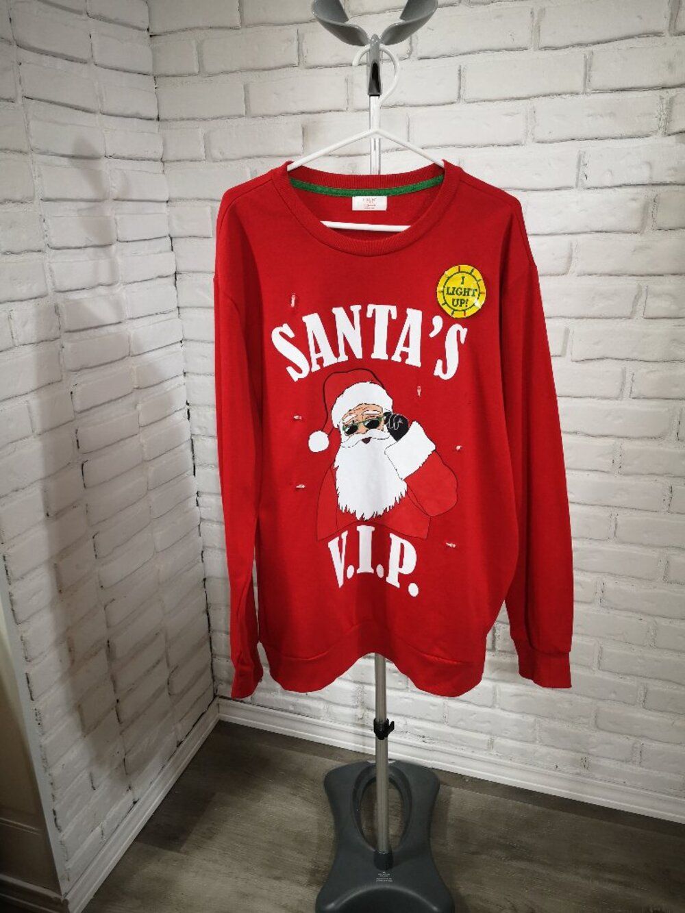 NWT Holiday Time Men's Size XL (46-48) Red Light Up Fleece Lined Sweat Shirt